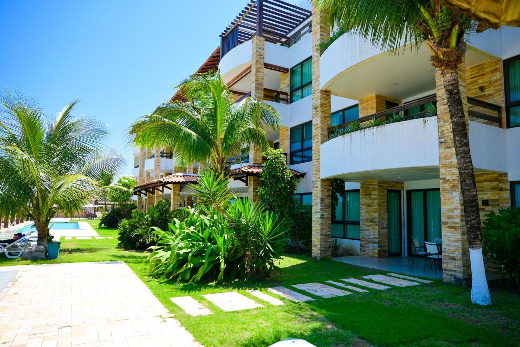 Waterfront Aparthotel 4*