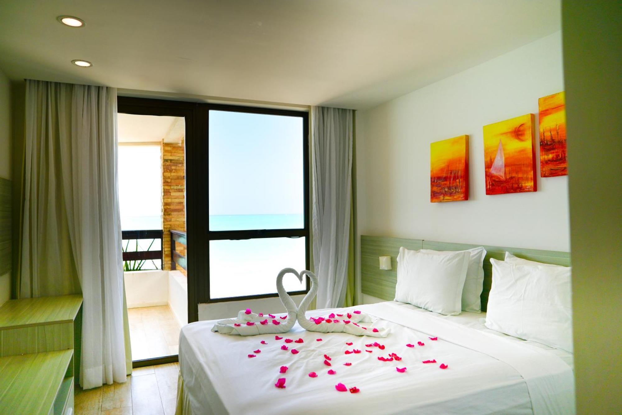 Waterfront 4*